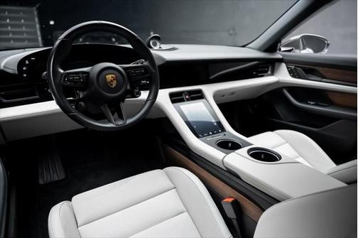 2022 Porsche Taycan Cross Turismo 4S
