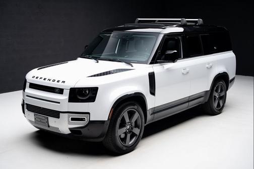 2023 Land Rover Defender 130 SE