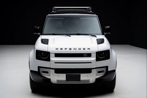 2023 Land Rover Defender 130 SE