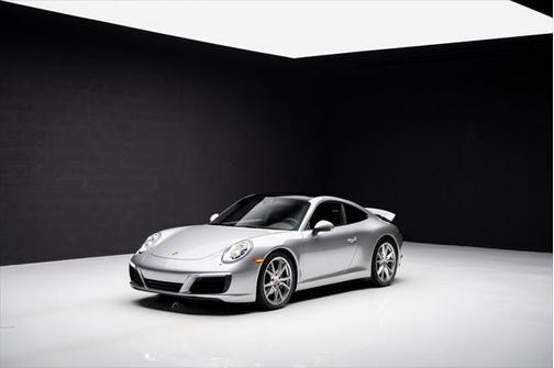 2017 Porsche 911 Carrera