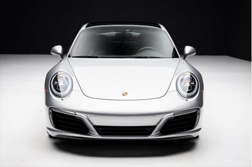 2017 Porsche 911 Carrera