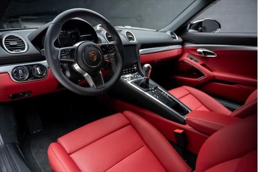 2025 Porsche 718 Cayman Style Edition