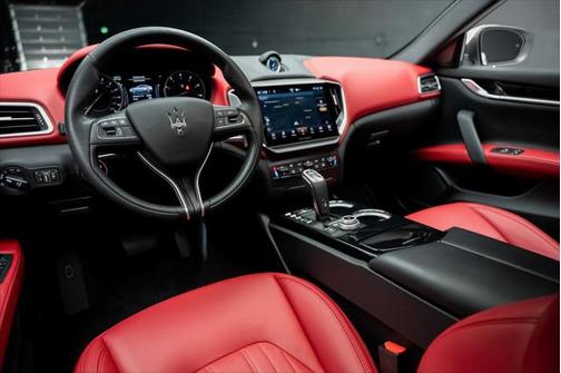 2022 Maserati Ghibli Modena