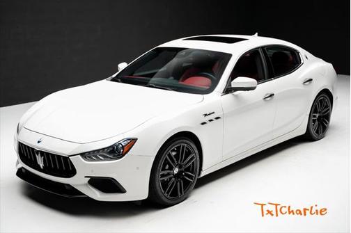 2022 Maserati Ghibli Modena