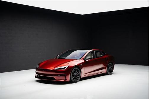 2023 Tesla Model S Plaid