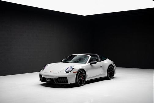 2025 Porsche 911 Targa 4 GTS