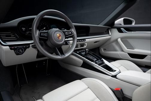 2021 Porsche 911 Carrera