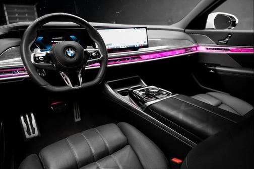2023 BMW 740 i