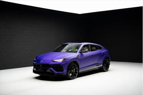 2022 Lamborghini Urus Graphite Capsule