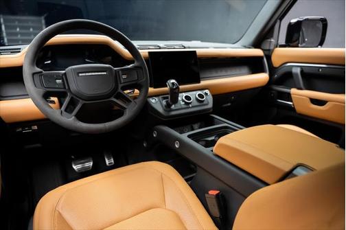2023 Land Rover Defender 110 V8