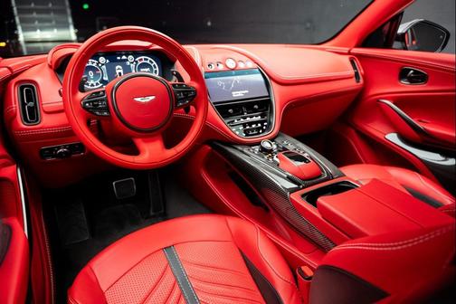2023 Aston Martin DBX 707