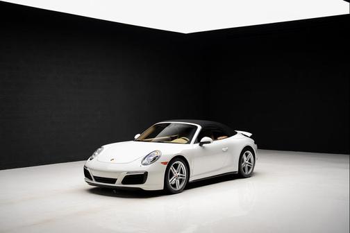 2017 Porsche 911 Carrera 4