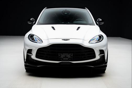 2023 Aston Martin DBX 707