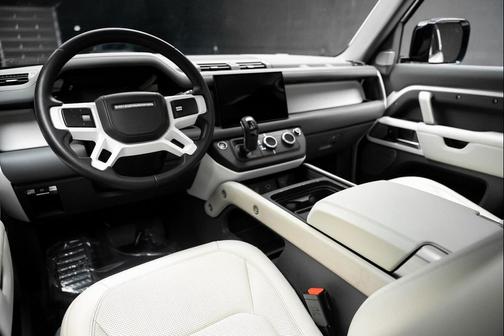 2023 Land Rover Defender 130 First Edition