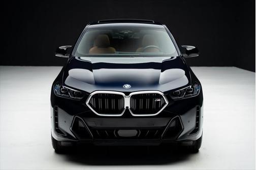 2025 BMW X6 M60i