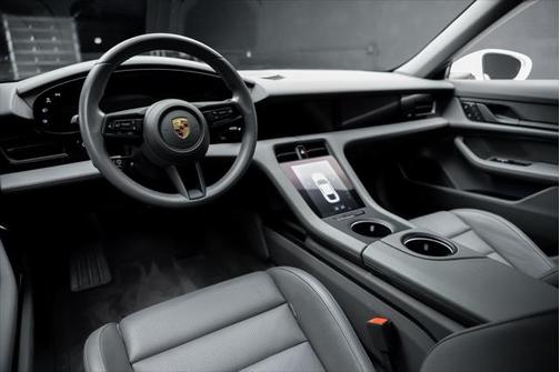 2022 Porsche Taycan Base