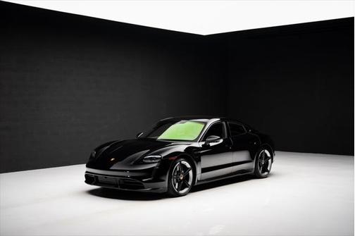2021 Porsche Taycan Turbo