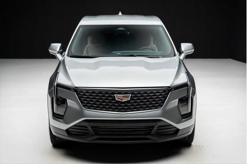 2024 Cadillac XT4 Luxury