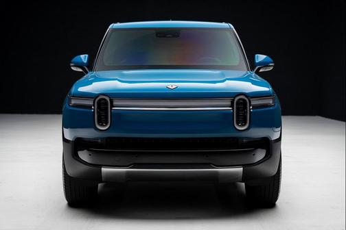 2025 Rivian R1T Adventure