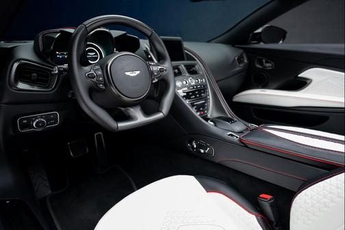 2023 Aston Martin DBS Volante