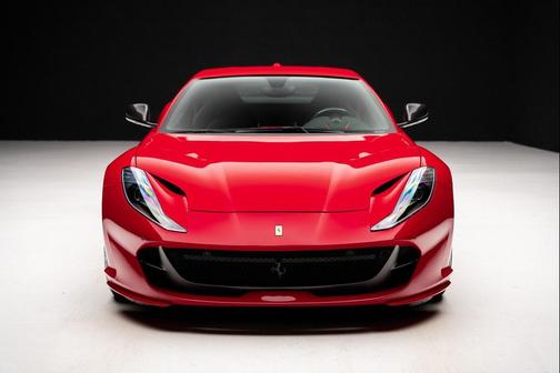 2018 Ferrari 812 Superfast Base