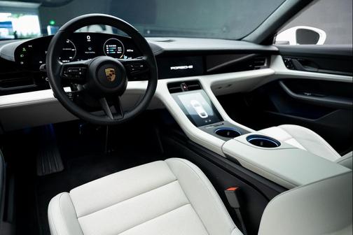 2021 Porsche Taycan Turbo