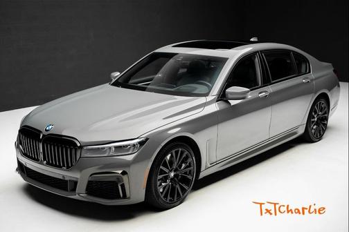 2022 BMW 740 i