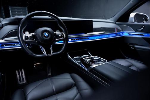 2023 BMW 740 i