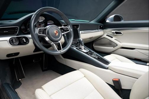 2017 Porsche 911 Carrera 4S Cabriolet