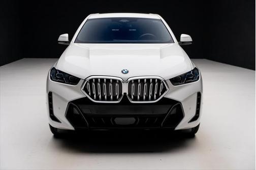 2025 BMW X6 xDrive40i