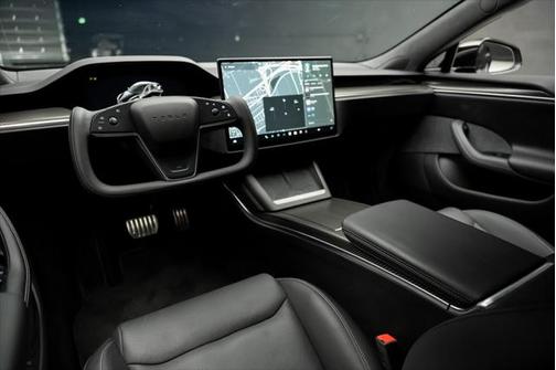 2022 Tesla Model S Plaid