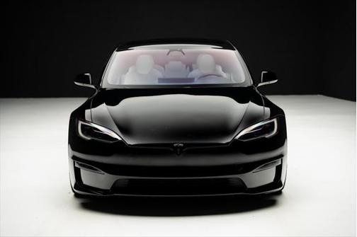 2023 Tesla Model S Plaid