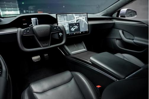 2022 Tesla Model S Plaid