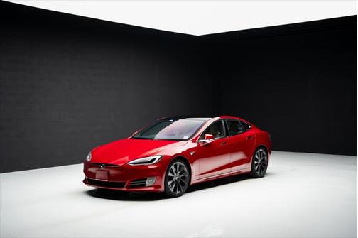 2020 Tesla Model S Long Range