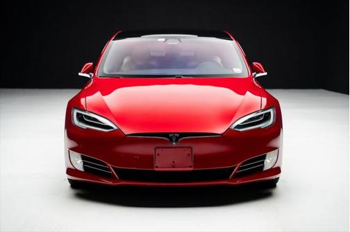 2020 Tesla Model S Long Range