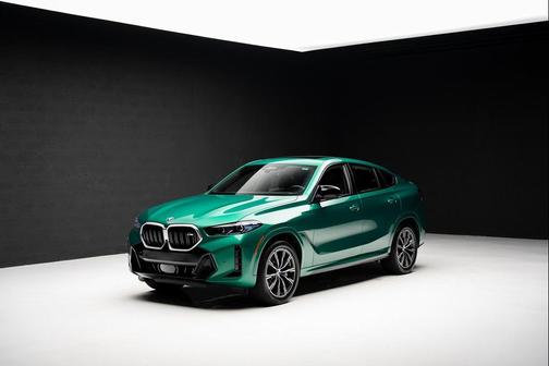 2025 BMW X6 M60i