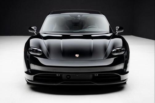 2022 Porsche Taycan 
