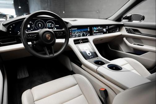 2022 Porsche Taycan 