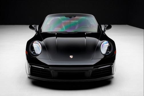 2020 Porsche 911 Carrera