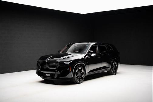 2023 BMW XM Base (A8)