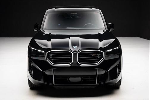 2023 BMW XM Base (A8)