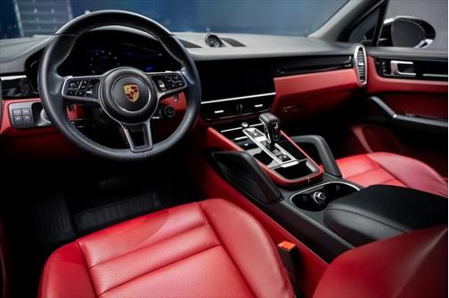 2022 Porsche Cayenne Base