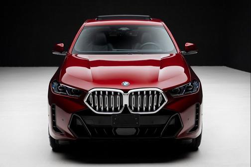 2025 BMW X6 xDrive40i