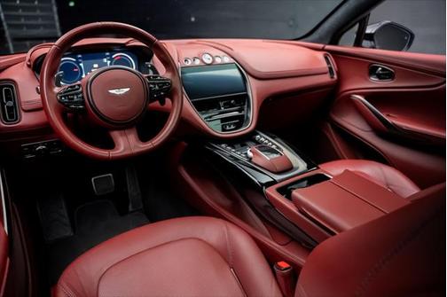 2021 Aston Martin DBX Base