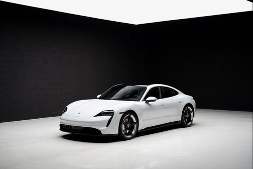 2022 Porsche Taycan Base