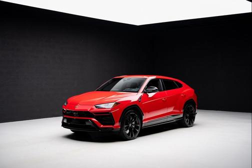 2022 Lamborghini Urus Graphite Capsule
