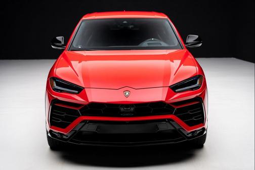2022 Lamborghini Urus Graphite Capsule