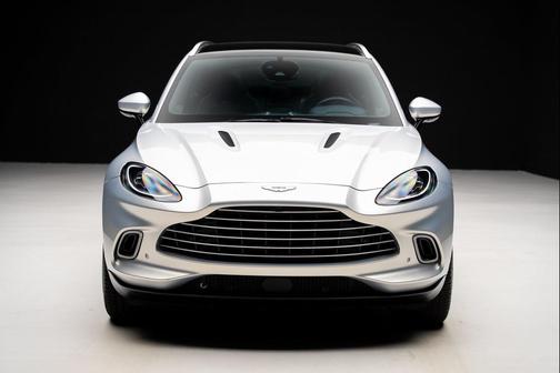2021 Aston Martin DBX Base