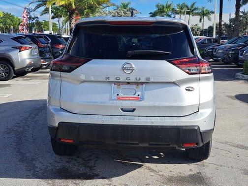 2025 Nissan Rogue S