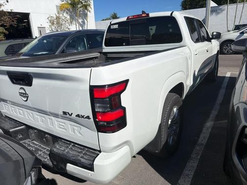 2023 Nissan Frontier SV